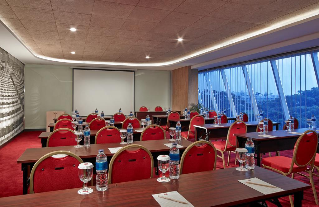 Ibis Gading Serpong Exterior photo